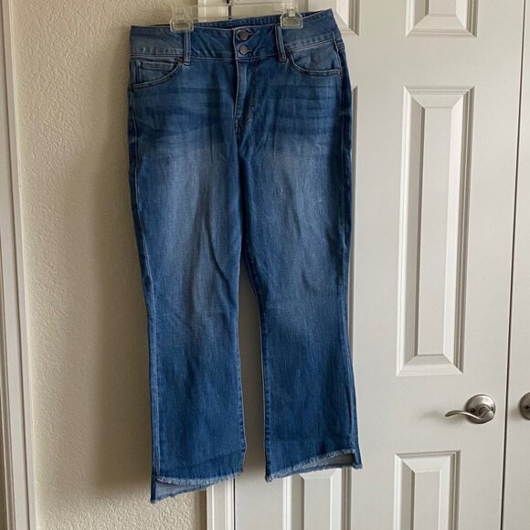 Cabi High Low Crop Jean - Picture 2 of 5